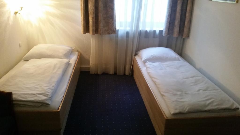 Hotelgarni Frankfurt Frankfurt am Main Zimmer foto